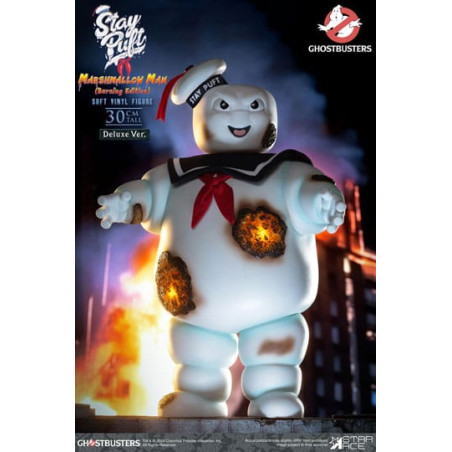 Statuette Ghostbusters en vinyle souple Stay Puft Marshmallow Man Burning Edition Deluxe Version 30 cm