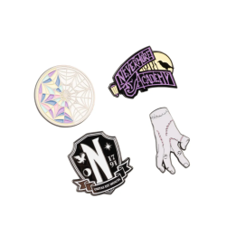 SET DE 4 PINS MERCREDI ADAMS